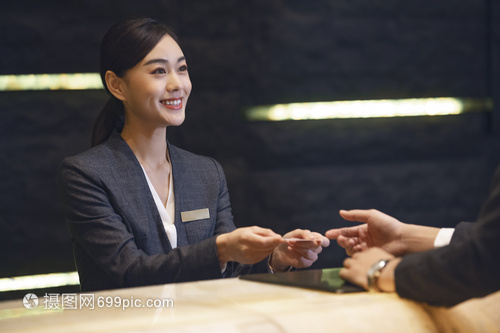 酒店服務(wù)流程 高效領(lǐng)取房卡與專(zhuān)業(yè)錄音制作指南