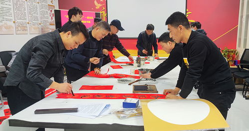 秦州區(qū)開展“百家翰墨贈萬戶·迎春納福送春聯(lián)”文化志愿服務(wù)活動 文化經(jīng)紀(jì)人助力惠民新篇章